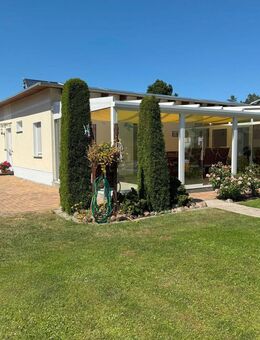 Perle unweit vom Haffbad Ueckermünde Charmantes und liebevoll angelegtes Grundstück mit einem hochwertigem EFH im Bungalowstil, einem Nebengebäude mit - Eggesin