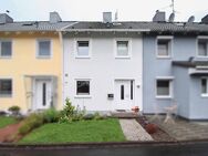 Vermietetes Reihenmittelhaus auf Eigenlandgrundstück mit Garage in Lübeck-Kücknitz - Lübeck