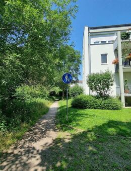 Wunderschöne Attika-Wohnung in ruhiger Lage mit großem Balkon - Freiburg (Breisgau)