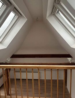 Besonderes Wohnensemble in Lauf: Großzügige DG-Wohnung und vier weitere moderne Wohneinheiten - Lauf (Pegnitz)