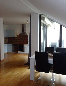 helle 2 Zimmer Wohnung mit Dachloggia sucht Nachmieter zum 01.11.2025 - Mainz