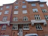 Zwei Dachgeschosswohnungen 4 Zimmer - ab sofort frei - - Flensburg