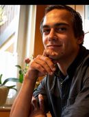 Frau offen für alles in 08525