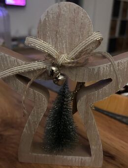 Weihnachtsmann gesucht , lieb, ehrlich , treu , empathisch , ab 1.80 cm , Nichtraucher ! - Hage