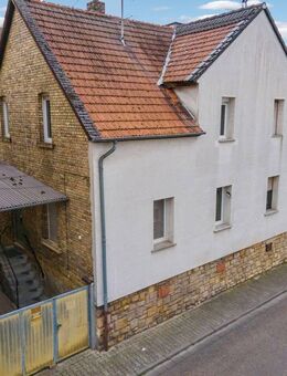 Rheinhessen-Idyll: Gepflegtes Doppelhaus mit gemütlichem Innenhof und viel Raum zum Wohlfühlen - Bodenheim