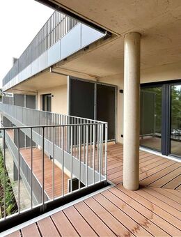 Ihre Traumwohnung am Stadtpark! Helle 3-Zimmer Wohnung mit Balkon und Einbauküche! - Fürth