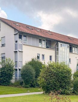 Charmante 1-Zimmer-Dachgeschoss-Wohnung in ruhiger Lage von Isny - Isny (Allgäu)