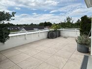 ENGEL & VÖLKERS - Sonnige Dachgeschosswohnung mit großzügiger Dachterrasse - München