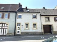 Charmantes Einfamilienhaus mit 6 Zimmern, gepflegter Einbauküche und Fußbodenheizung! - Eppingen