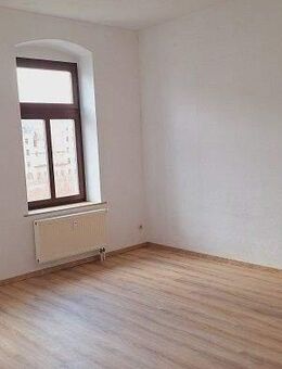 großzügige 3 Raumwohnung nur 5 Minuten mit den Öffentlichen vom Zentrum entfernt - Chemnitz