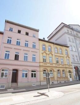 Modernes Wohnen im Stadtzentrum: 3-Raumwohnung mit Balkon - Pößneck