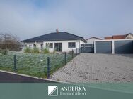 Charmanter Neubau-Bungalow mit Einliegerwohnung und traumhaftem Garten! - Gundremmingen