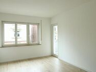 Modernisierte helle 2,5-Zimmer Wohnung mit Balkon in Top Lage von Stuttgart West! - Stuttgart