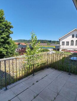 Vielseitiges Haus mit gewerblichem und privatem Anteil in Winhöring - Winhöring