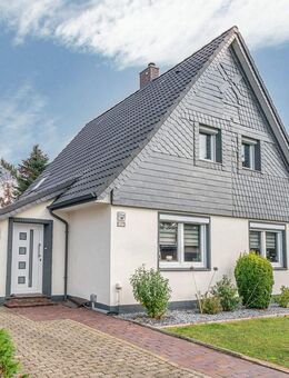 Chamantes Einfamilienhaus auf liebevoll angelegtem Grundstück - Schortens