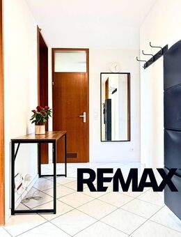 Lichtdurchflutete 3-Zimmer-Wohnung mit Loggia & Fernblick in Nürnberg - Nürnberg