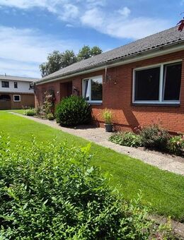 Wohnen auf einer Ebene: Einfamilienhaus mit Doppelcarport in Friedrichsholm zur Miete - Friedrichsholm