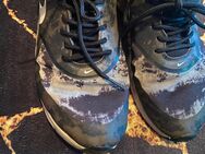 Nike Schuhe Gr.40,5 - Balve Zentrum