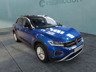 VW T-Roc, 1.5 TSI Life, Jahr 2024 - München