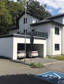 Exklusive Villa mit großzügigem Grundstück in Solingen - Modernes Wohnen auf höchstem Niveau - Solingen (Klingenstadt)
