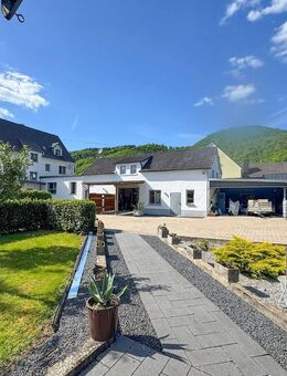 3-Fam.-Haus + Nebengebäude + Werkstatt + sep. Bauplatz! - Roßbach (Landkreis Neuwied)