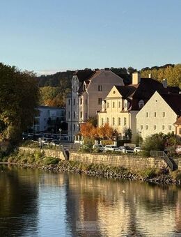 Altbauwohnung mit Aufzug & Tageslichtbad - Wohnen an der Donaupromenade in begehrter Lage - Regensburg
