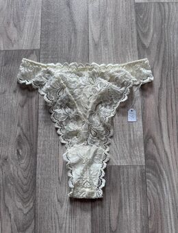 String, neu, cremefarben - Leverkusen