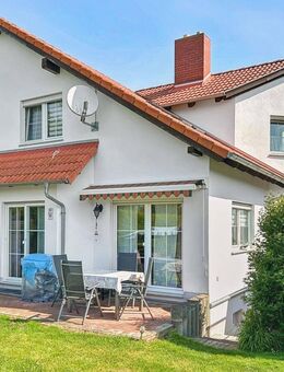 Familienfreundliche Doppelhaushälfte mit Gartenidylle in Elleben - Elleben