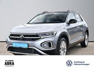 VW T-Roc, 1.5 TSI Style LANE, Jahr 2023 - Braunschweig