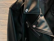 Jacke Lederjacke Bikerjacke Neu mit Etikett von Zara XL oder XXL - Großefehn