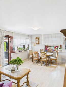Zweifamilienhaus mit zwei autarken Einheiten, Garten und Garage - ideal für Familien oder Investoren - Swisttal