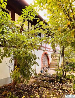 Zweifamilien- und Vierfamilienhaus plus Scheune und Schopf - Kenzingen