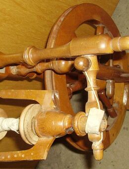 Spinnrad Holz guter Zustand gebraucht höhe 85cm war nur als Deko gestanden! - Riederich