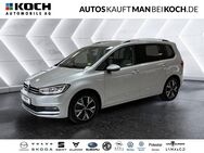 VW Touran, 1.5 TSI Highline, Jahr 2022 - Ludwigsfelde