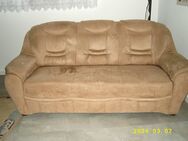 3 Sitzer Sofa mit Couchtisch - Vaihingen (Enz)