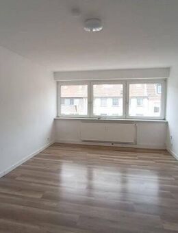 DU-Hochfeld, Wanheimer Straße 23-25 - 3-Zimmer-Wohnung im 4.OG (ohne Aufzug) ab Oktober / November zu mieten - Duisburg