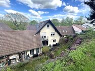 Ohne Käuferprovision! 2-Familienhaus mit Garagen und Garten und zentraler Lage von Berghausen - Pfinztal