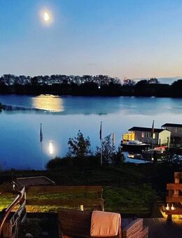 Landleben am Wasser , Garten Terrasse, Sauna ,Kamin für Menschen ab 60 Jahre jung - Süderstapel