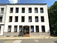 Attraktives Mehrfamilienhaus mit sechs Einzelgaragen - Hamburg