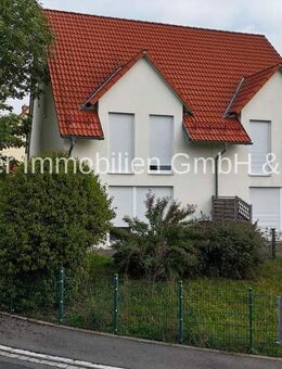 Gepflegte Doppelhaushälfte in ruhiger Lage mit 146 m² Wohnfläche in Kulmain - Kulmain