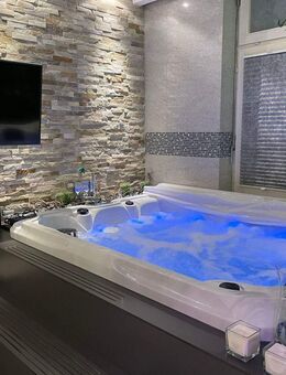 Luxuriöser Wohntraum: Großzügige 6-Zimmer Wohnung - Zell (Wiesental)