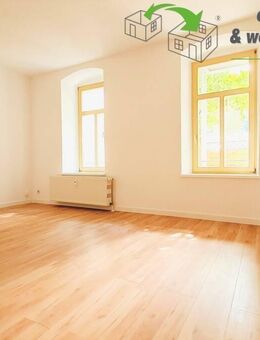 Praktisch geschnittene 2-Raum-Wohnung mit Einbauküche, Balkon und neuem Fußbodenbelag - Chemnitz