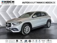 Mercedes GLA 200, Progressive MBUX, Jahr 2020 - Berlin