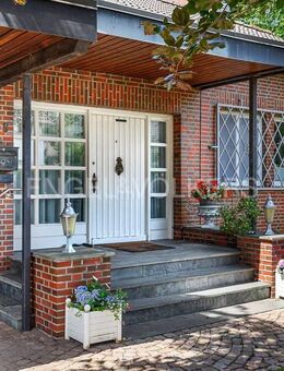 Klassischer Rotklinker in Wellingsbüttel mit großem Gartengrundstück - Hamburg