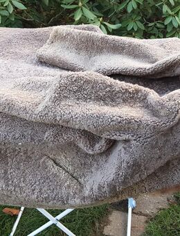 Pelze, vier Stück - Remscheid