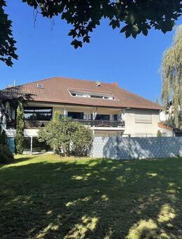 In gesuchter Feldrandlage: Freistehendes Einfamilienhaus mit Einliegerwohnung auf Traumgrundstück! - Sankt Leon-Rot