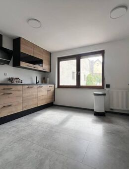 zuverlässige Investition - Teilsaniertes 4-Parteienhaus in der Innenstadt von Schwandorf - Schwandorf