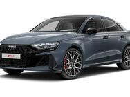 Audi RS3, 2.5 TFSI Limousine S line, Jahr 2022 - Zwickau