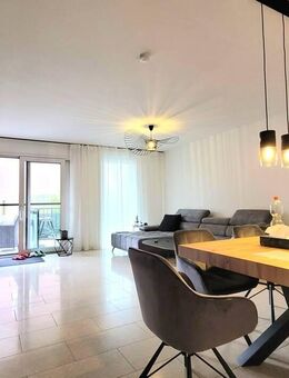 Rarität! Geräumige Maisonettewohnung mit Fußbodenheizung, gr. Terrasse und eigenen großen Garten! - Linden (Hessen)