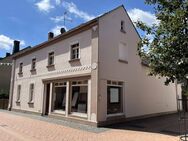 Sanierungsbedürftiges Juwel in der Neukirchener Fußgängerzone - Neukirchen-Vluyn